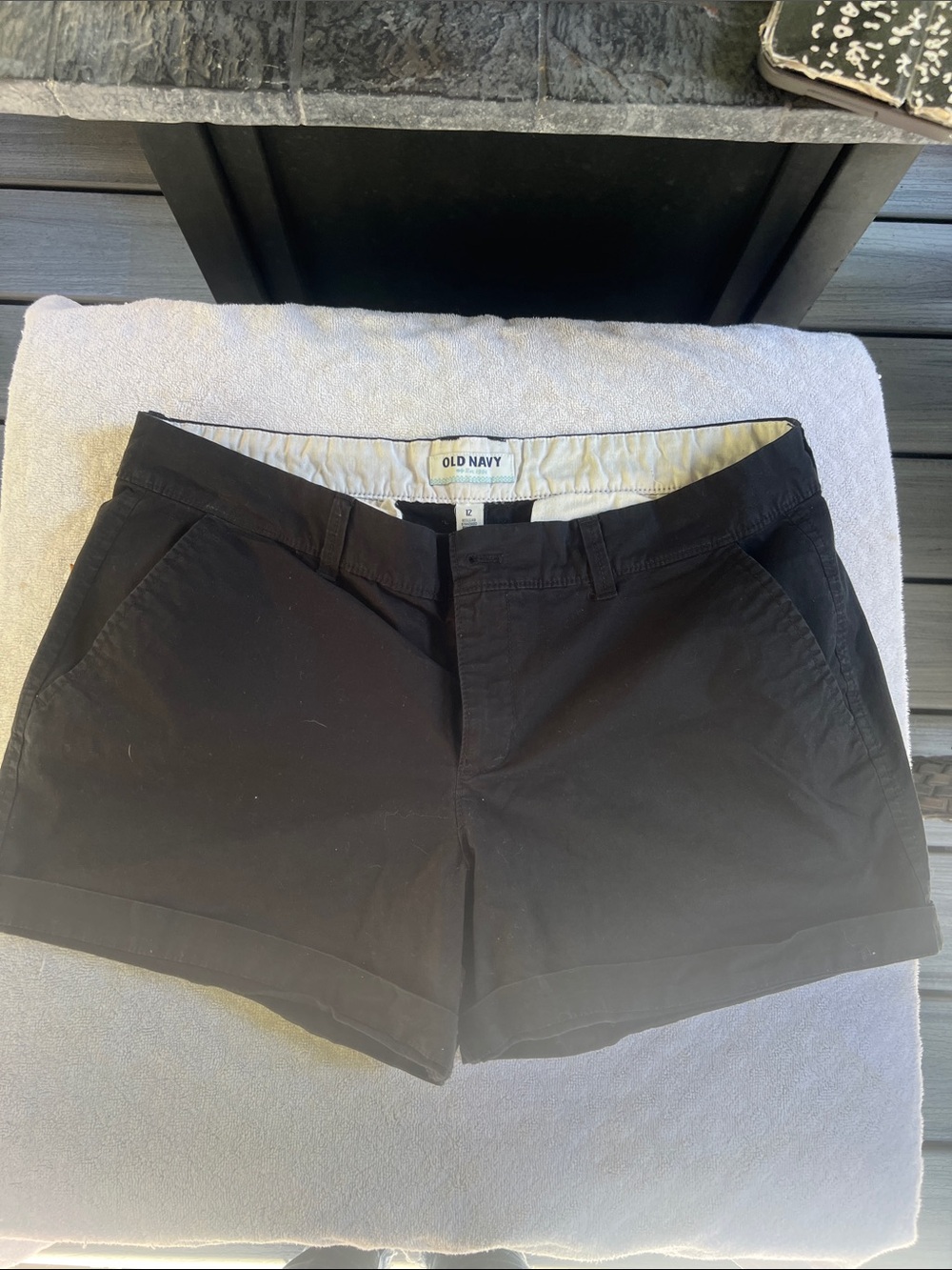 Old Navy Black Women's Chino Bermuda Shorts